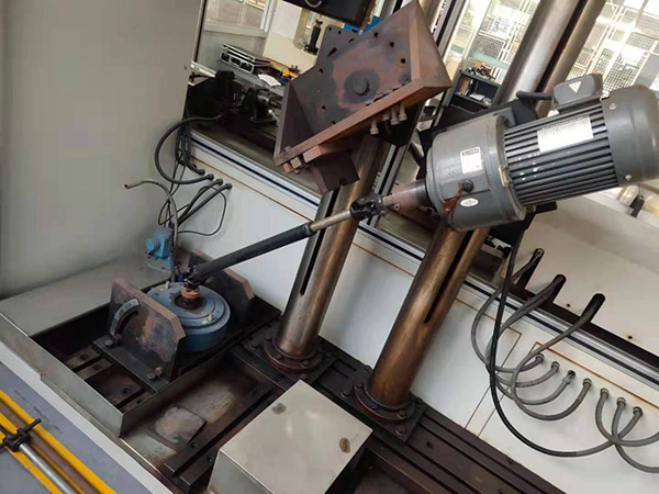 疲勞試驗機(jī)